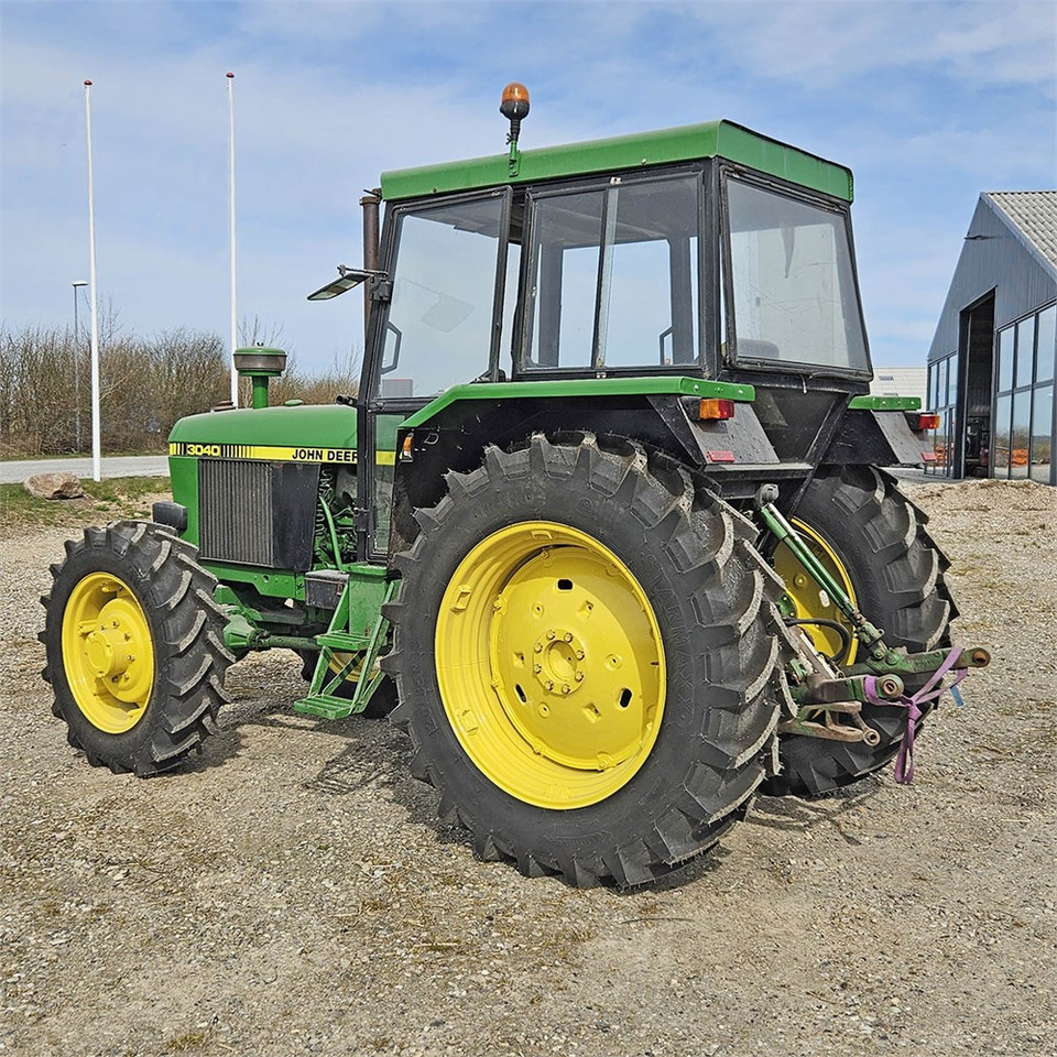 John Deere 3040 - Farm tractor: picture 5 John Deere 3040 - Farm tractor: picture 5