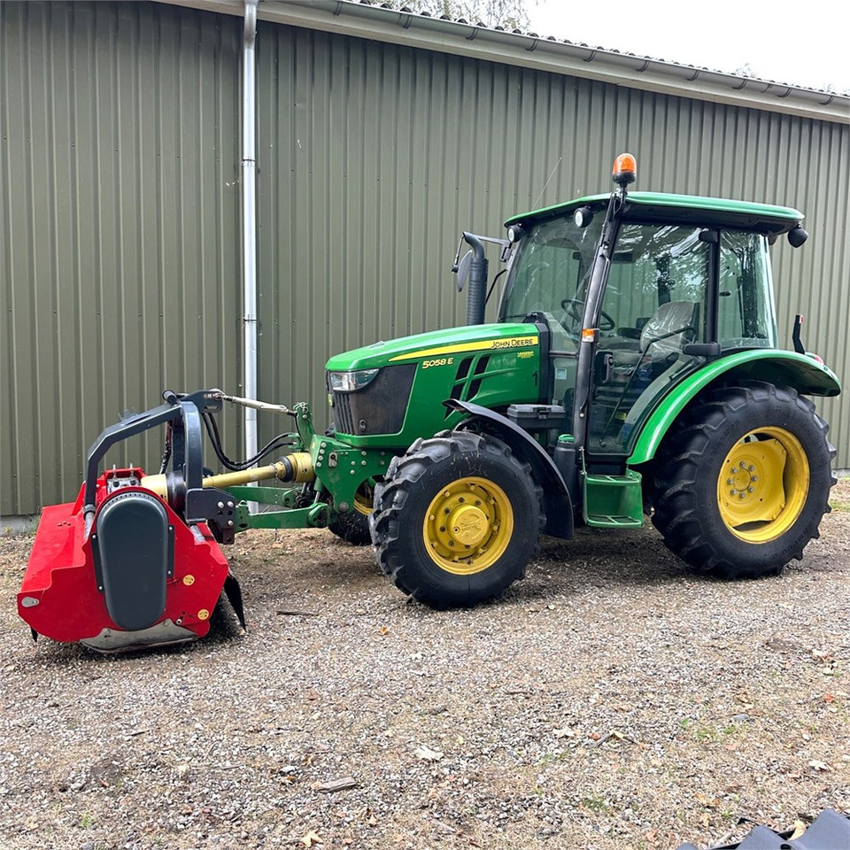 John Deere 5058 E - Farm tractor: picture 1 John Deere 5058 E - Farm tractor: picture 1