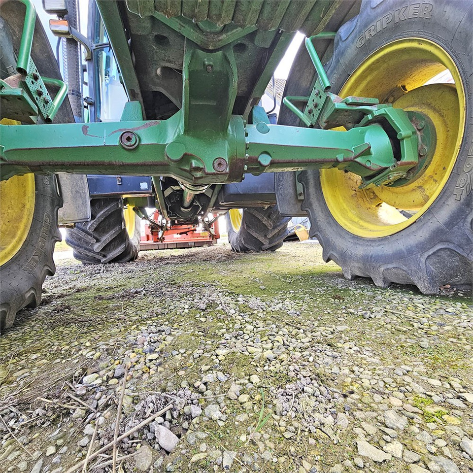 Farm tractor John Deere 6610: picture 24
