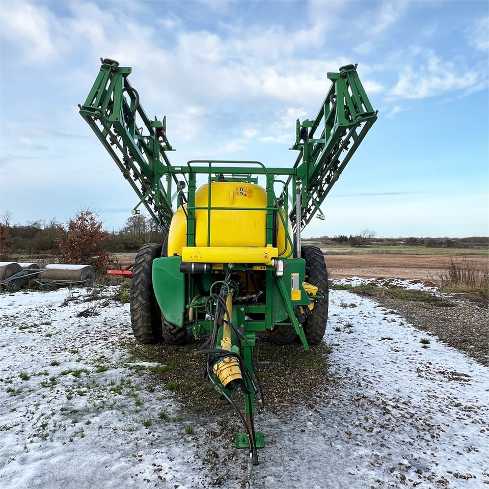 John Deere M732 - Sprayer: picture 3 John Deere M732 - Sprayer: picture 3