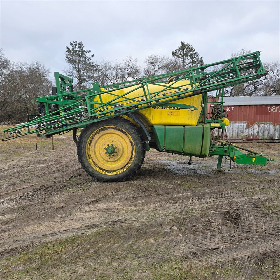 John Deere TRSP 740/25 - Sprayer: picture 2 John Deere TRSP 740/25 - Sprayer: picture 2