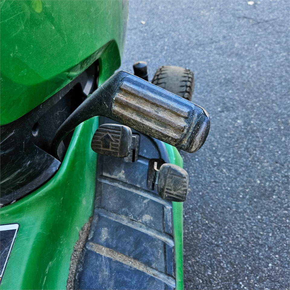 Garden mower John Deere X304: picture 49