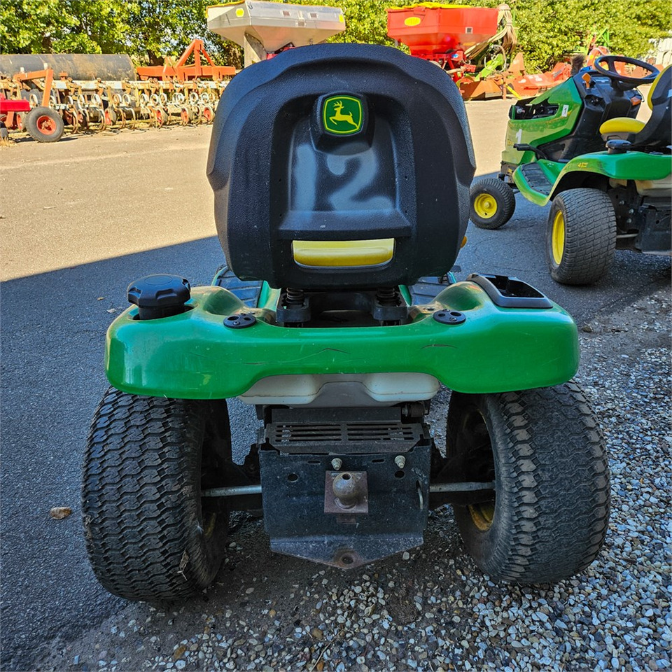 Garden mower John Deere X304: picture 26