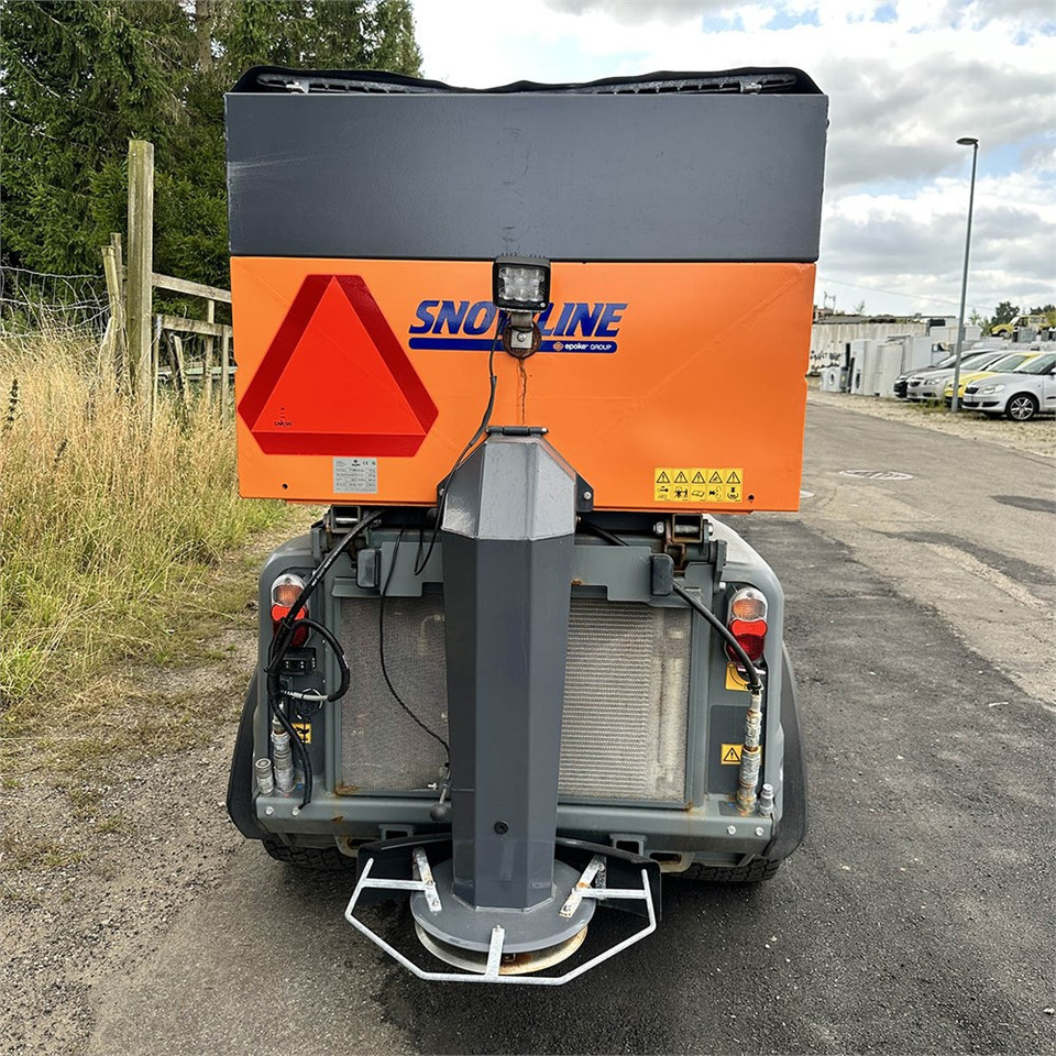 Kärcher MC130 - Road sweeper: picture 4 Kärcher MC130 - Road sweeper: picture 4