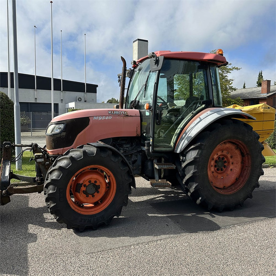Kubota M 9540 2/4 WD - Farm tractor: picture 3 Kubota M 9540 2/4 WD - Farm tractor: picture 3