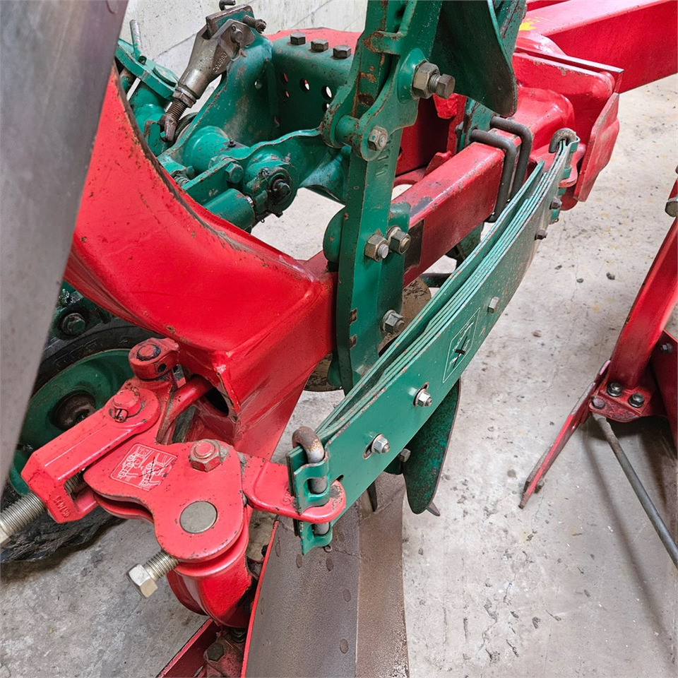 Plow Kverneland EG 109: picture 13 Plow Kverneland EG 109: picture 13