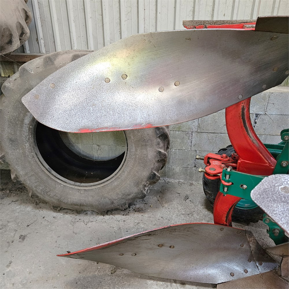 Plow Kverneland EG 109: picture 10 Plow Kverneland EG 109: picture 10