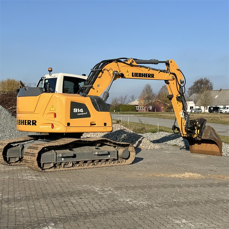 Lease a Liebherr R914 Compact S Liebherr R914 Compact S: picture 8 Lease a Liebherr R914 Compact S Liebherr R914 Compact S: picture 8