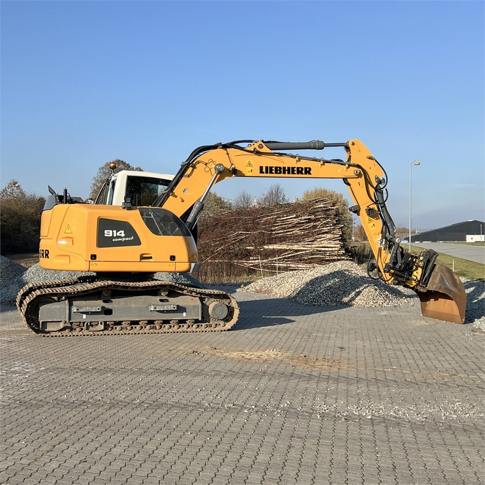 Lease a Liebherr R914 Compact S Liebherr R914 Compact S: picture 9 Lease a Liebherr R914 Compact S Liebherr R914 Compact S: picture 9