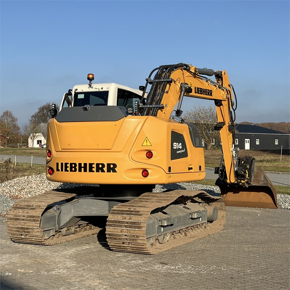 Lease a Liebherr R914 Compact S Liebherr R914 Compact S: picture 6 Lease a Liebherr R914 Compact S Liebherr R914 Compact S: picture 6