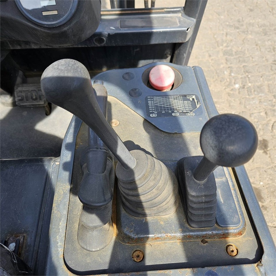 Forklift Linde E18P: picture 7