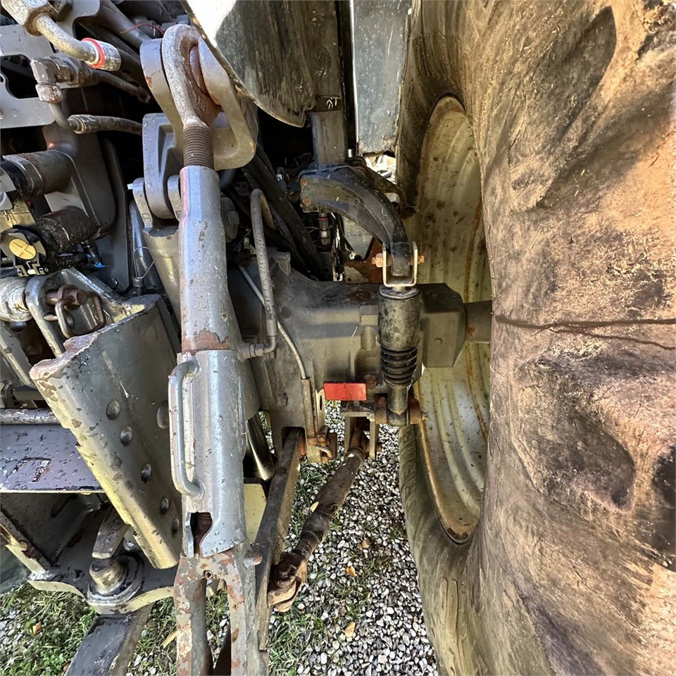Farm tractor Massey Ferguson 6615: picture 42