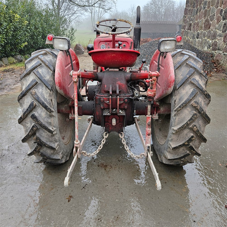 McCORMICK D-324 Standard - Farm tractor: picture 5 McCORMICK D-324 Standard - Farm tractor: picture 5