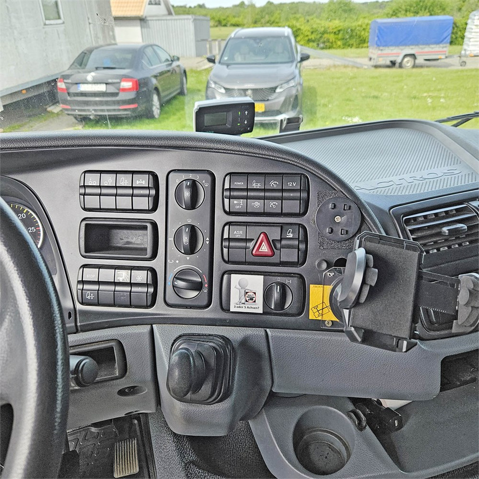 Box truck Mercedes Actros 2541: picture 24