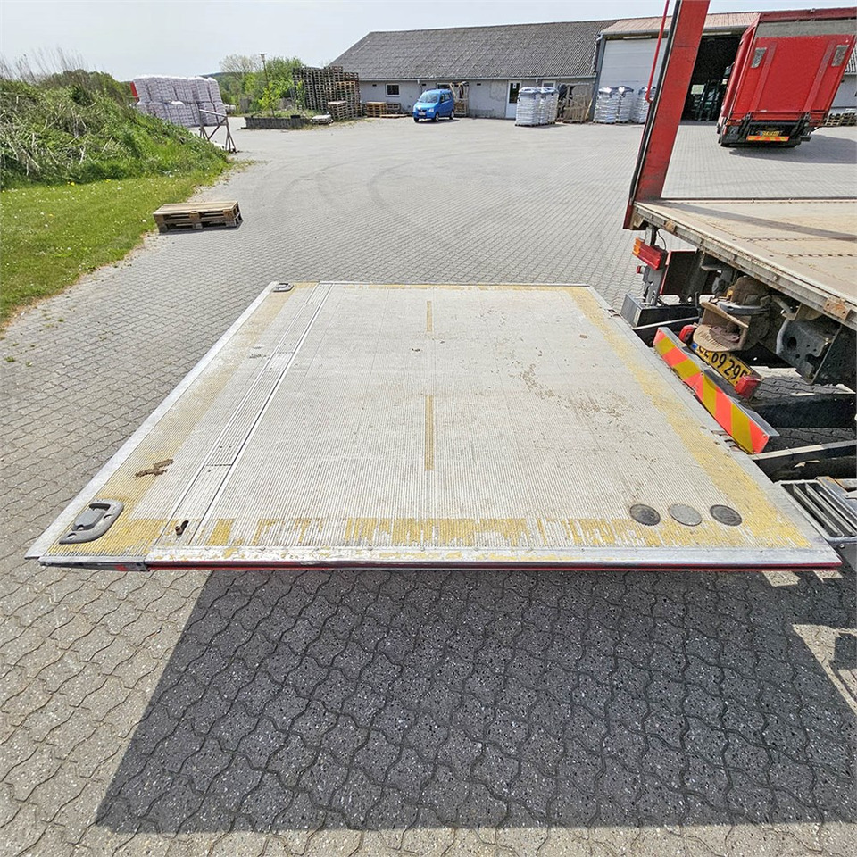 Box truck Mercedes Actros 2541: picture 38