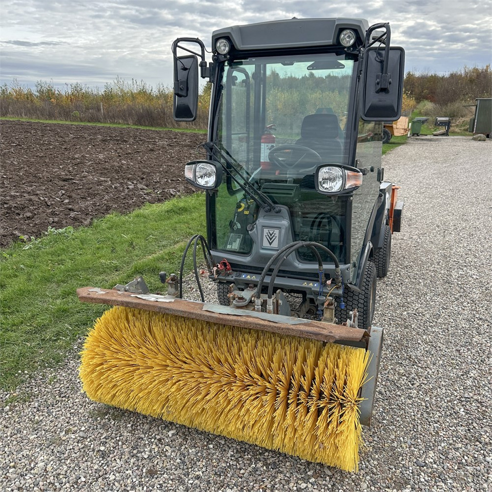 Kärcher MIC 34C Professioal - Municipal/ Special vehicle: picture 3 Kärcher MIC 34C Professioal - Municipal/ Special vehicle: picture 3