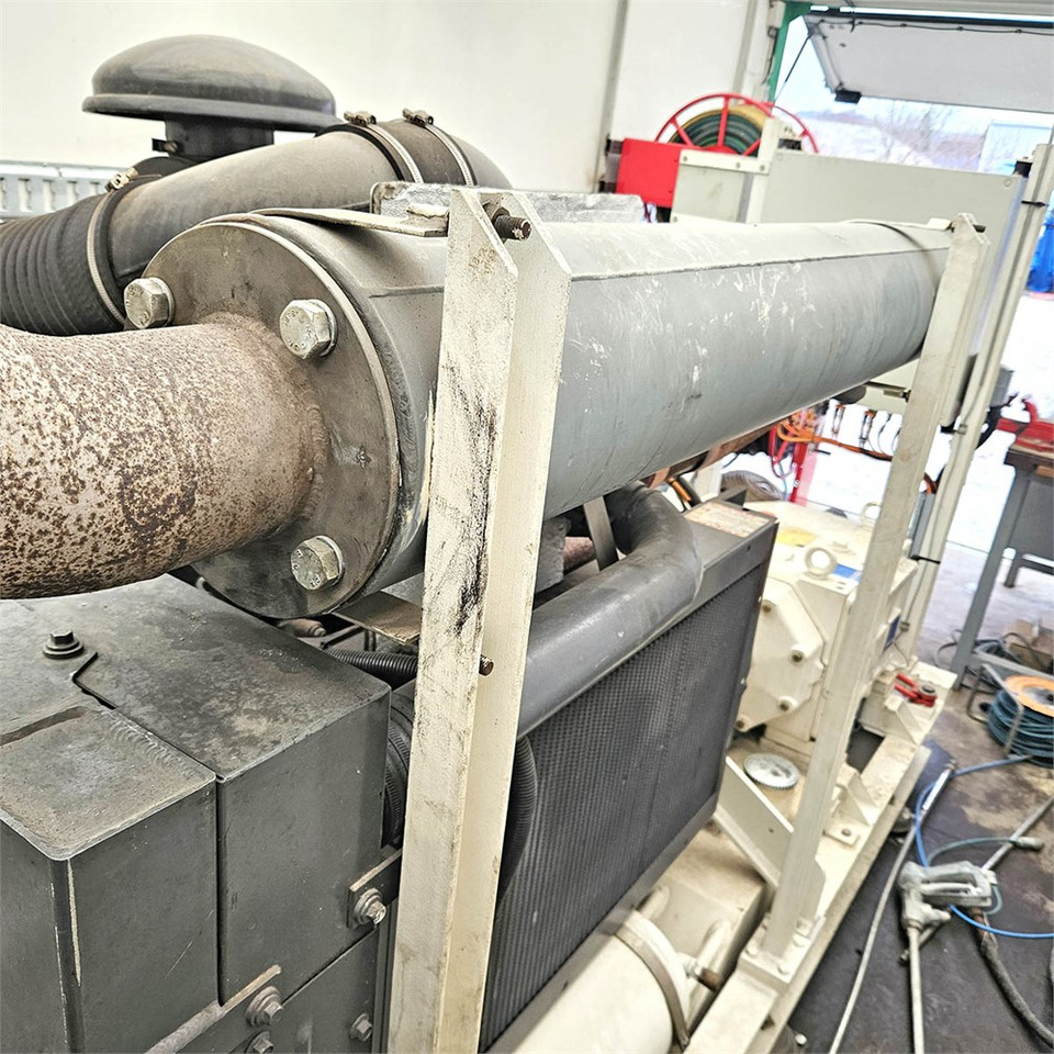 Municipal/ Special vehicle Volvo FL 280: picture 16