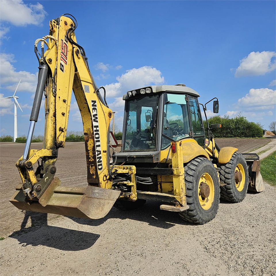 New Holland B115 B - Backhoe loader: picture 5 New Holland B115 B - Backhoe loader: picture 5