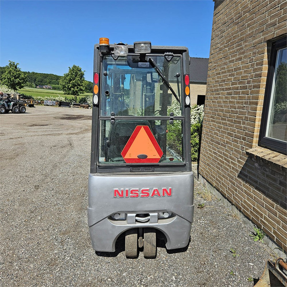 Nissan 1N1L150 - Forklift: picture 5 Nissan 1N1L150 - Forklift: picture 5