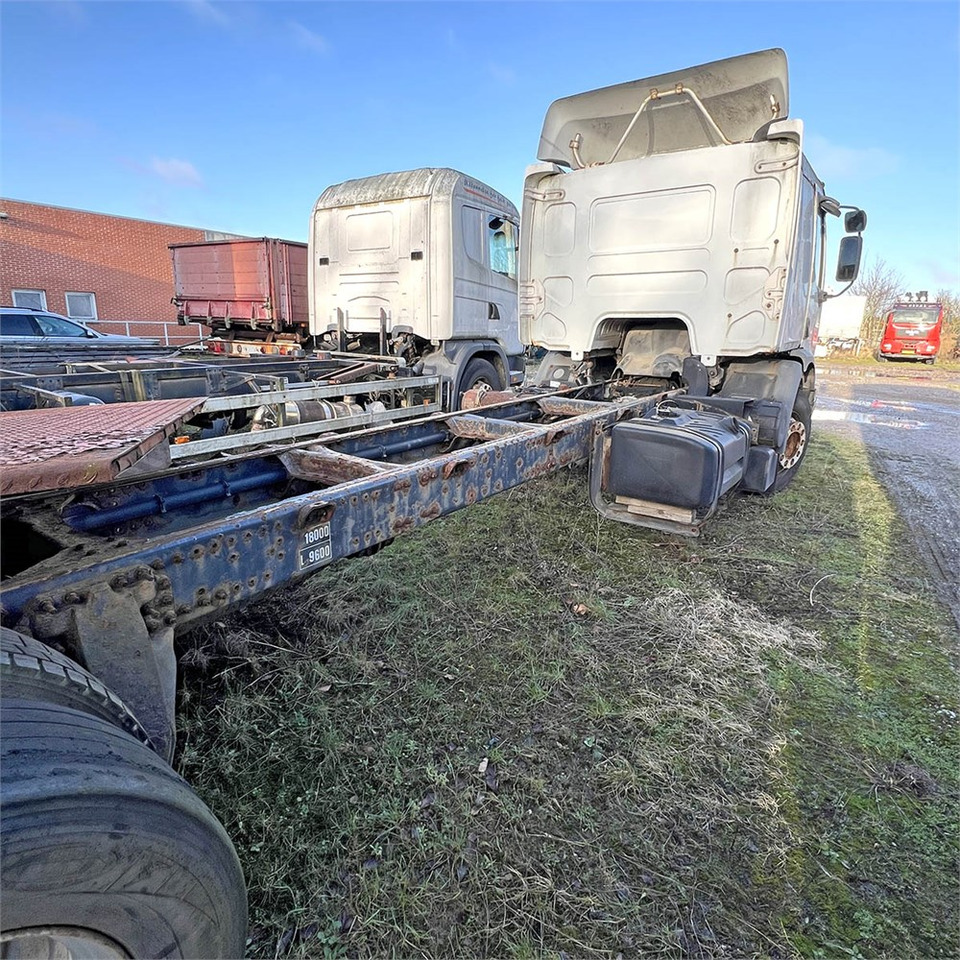 Renault H 100 4x2 STD - Cab chassis truck: picture 5 Renault H 100 4x2 STD - Cab chassis truck: picture 5