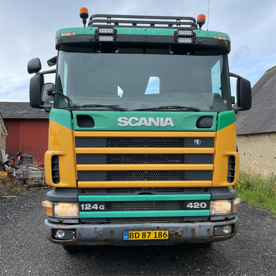 Scania 124G - Dropside/ Flatbed truck: picture 5 Scania 124G - Dropside/ Flatbed truck: picture 5