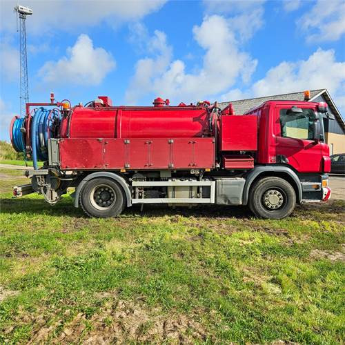 Scania P250 - Vacuum truck: picture 4 Scania P250 - Vacuum truck: picture 4