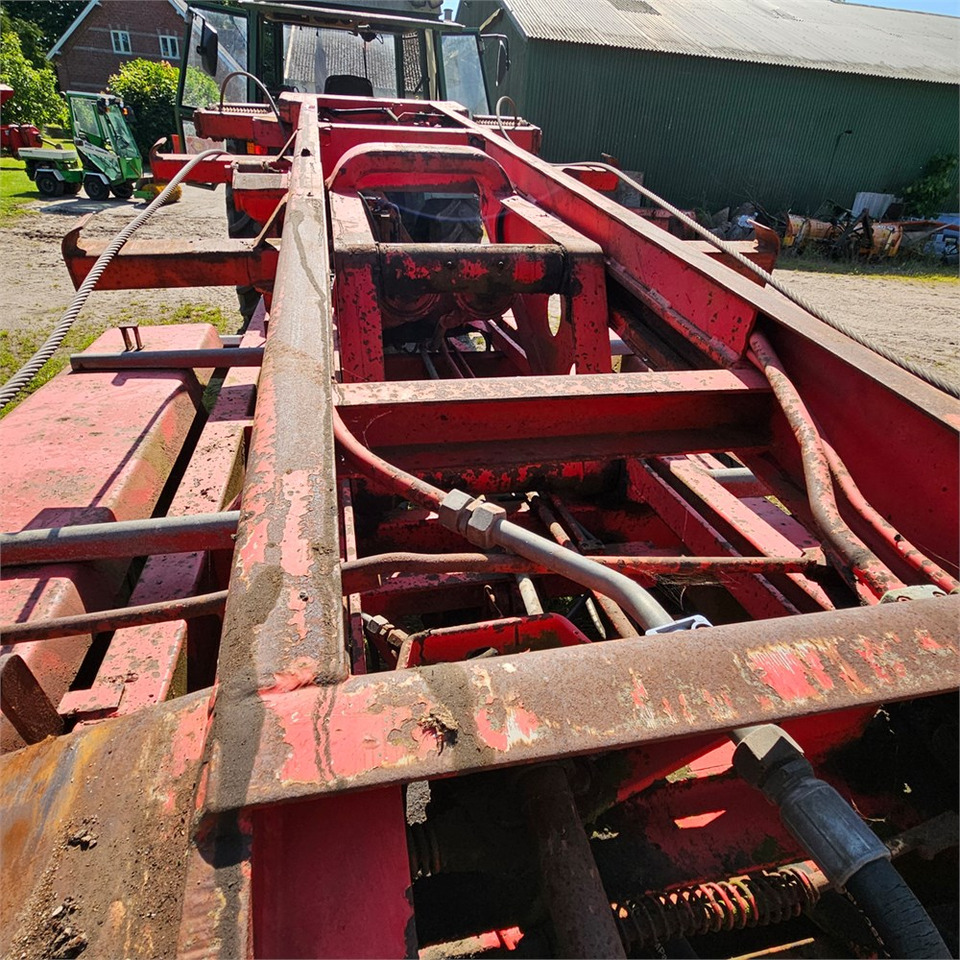 Solus 10H3 - Roll-off/ Skip trailer: picture 4 Solus 10H3 - Roll-off/ Skip trailer: picture 4