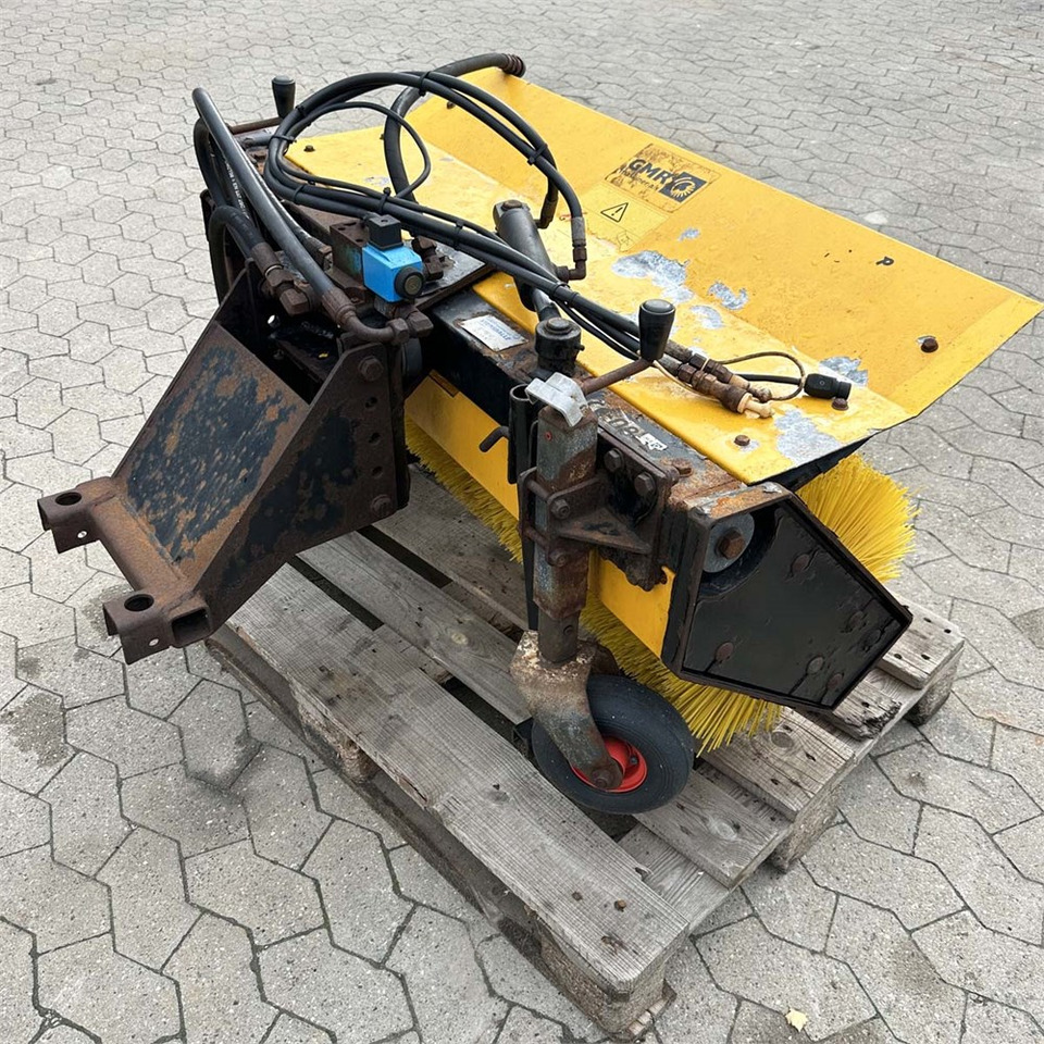 Stenballe HF 1300 LF - Broom: picture 3 Stenballe HF 1300 LF - Broom: picture 3