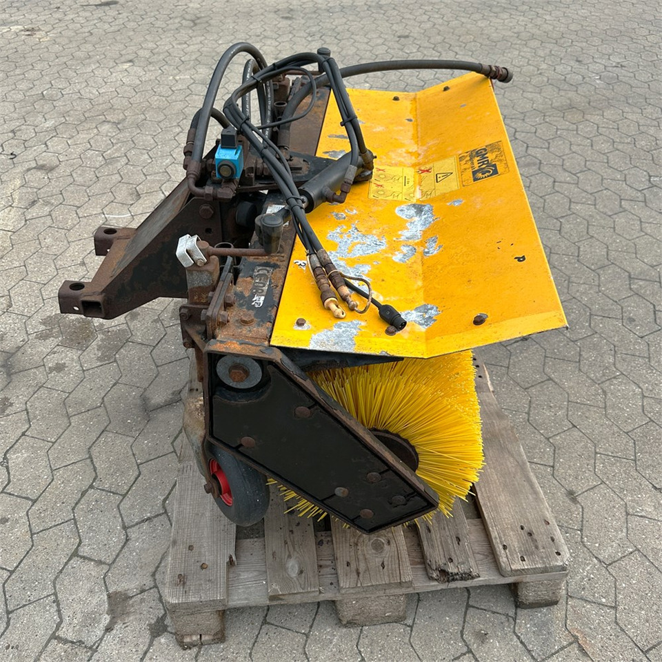 Stenballe HF 1300 LF - Broom: picture 2 Stenballe HF 1300 LF - Broom: picture 2