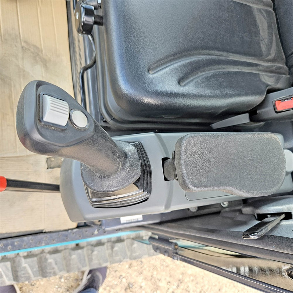 Mini excavator Sunward SWE 20F: picture 13