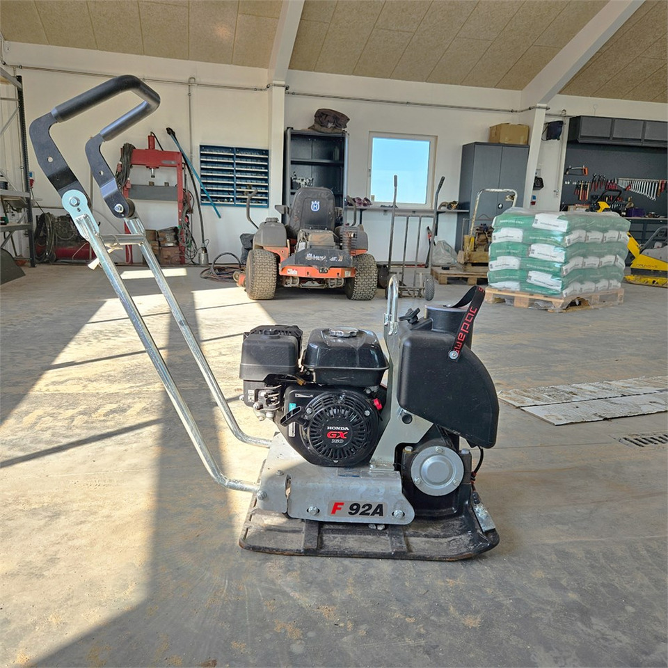Swepac F 92 A - Vibratory plate: picture 3 Swepac F 92 A - Vibratory plate: picture 3