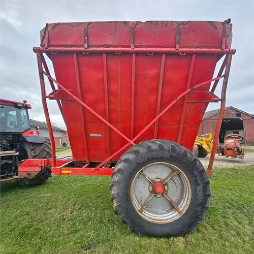 Farm tipping trailer/ Dumper Taarup Tip: picture 8 Farm tipping trailer/ Dumper Taarup Tip: picture 8