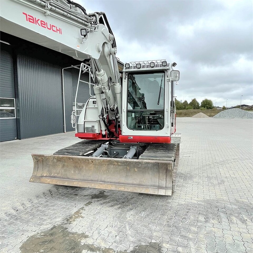 Crawler excavator Takeuchi TB 2150 R: picture 16