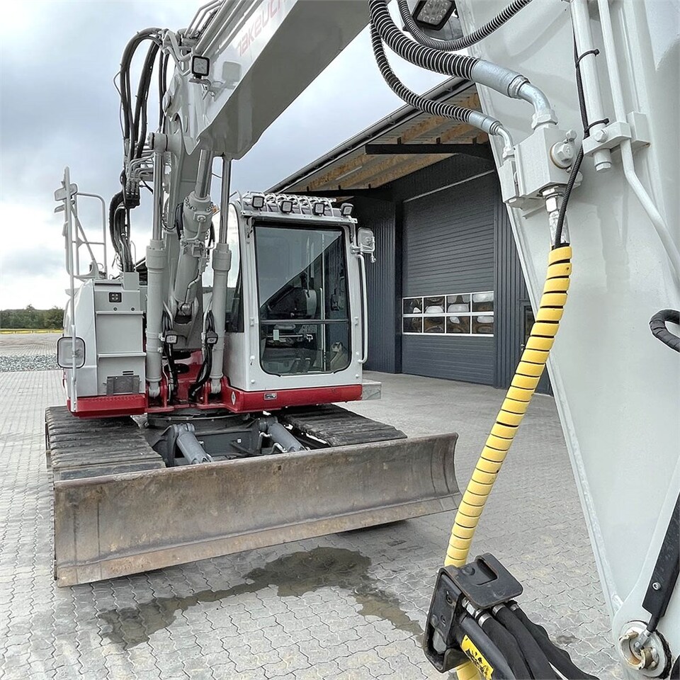 Crawler excavator Takeuchi TB 2150 R: picture 42