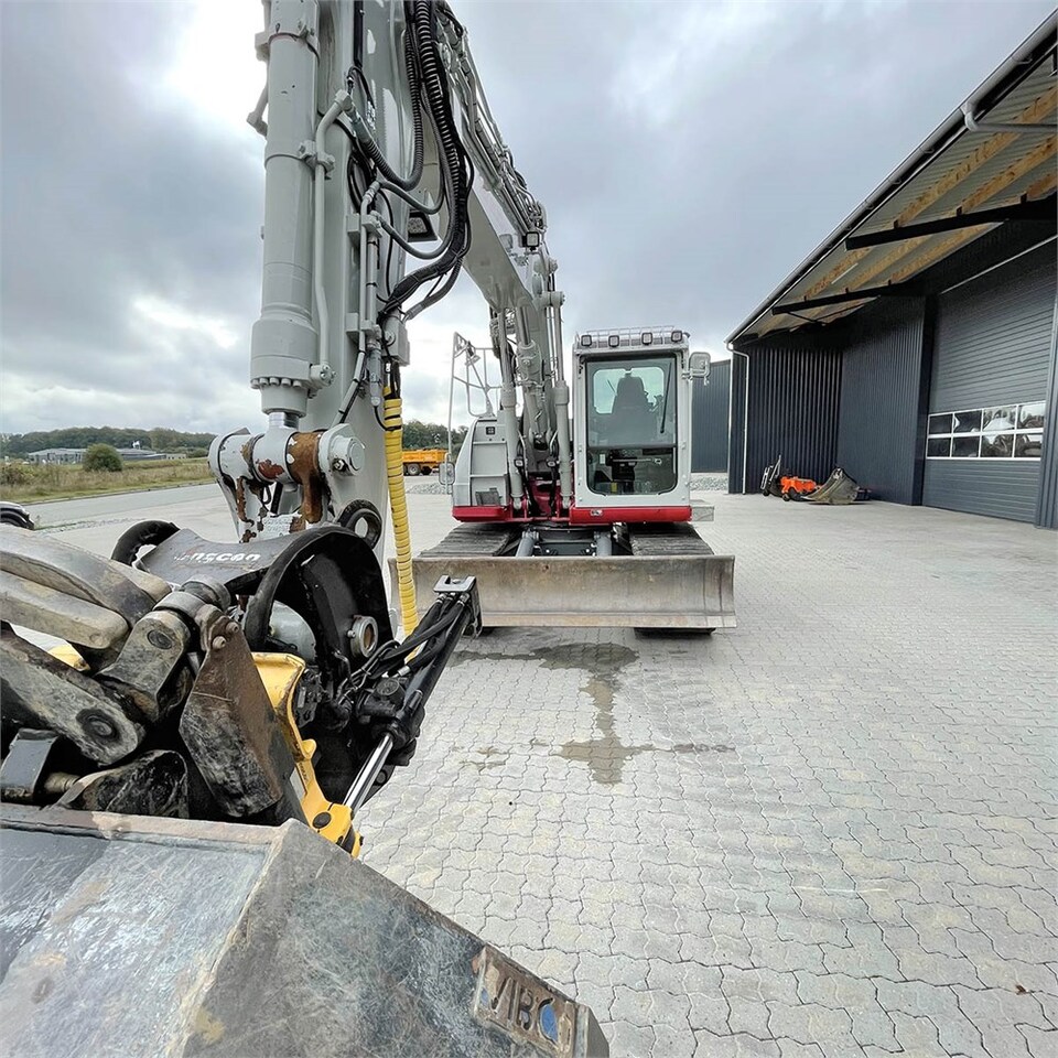Crawler excavator Takeuchi TB 2150 R: picture 48