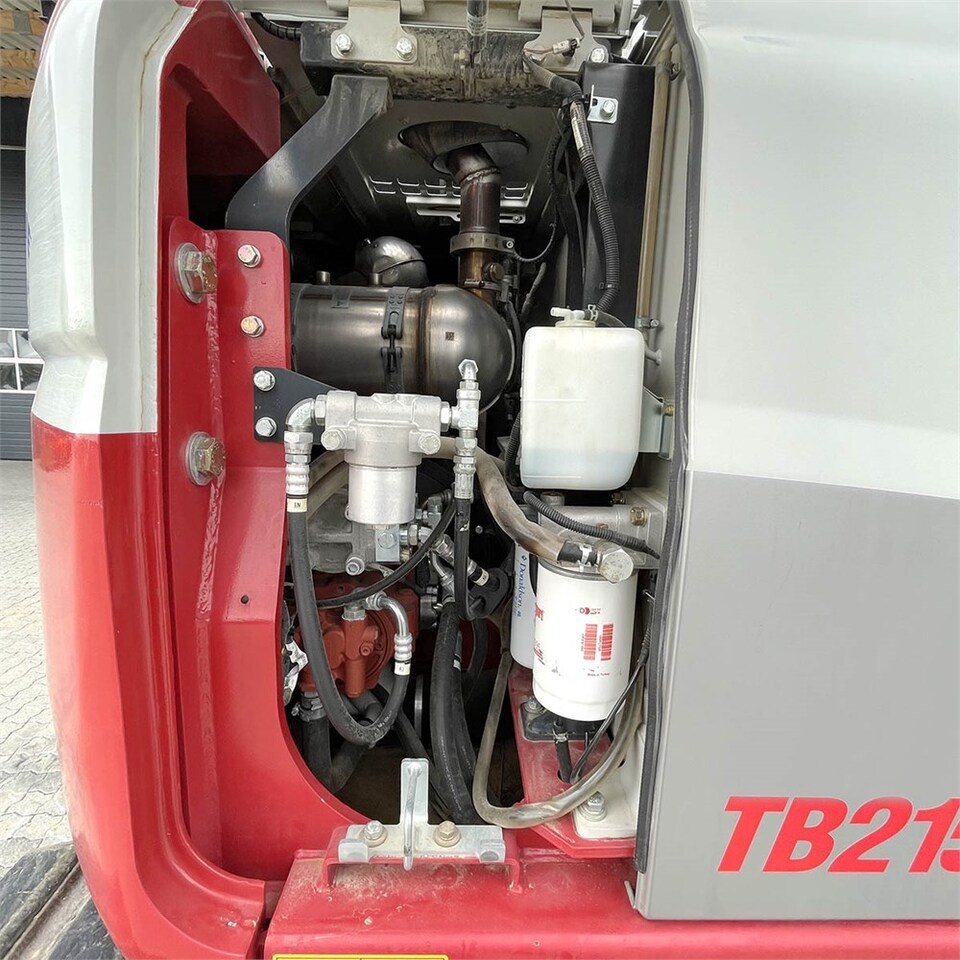 Crawler excavator Takeuchi TB 2150 R: picture 46