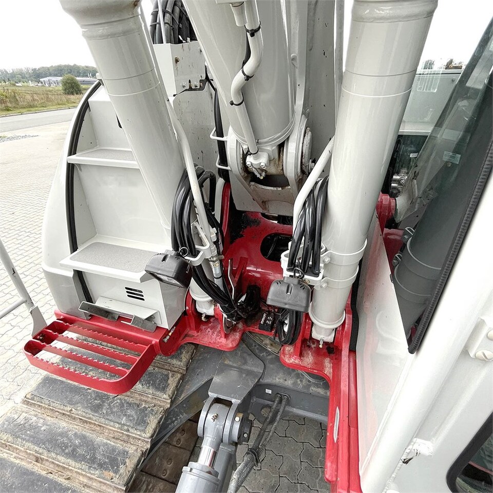 Crawler excavator Takeuchi TB 2150 R: picture 43
