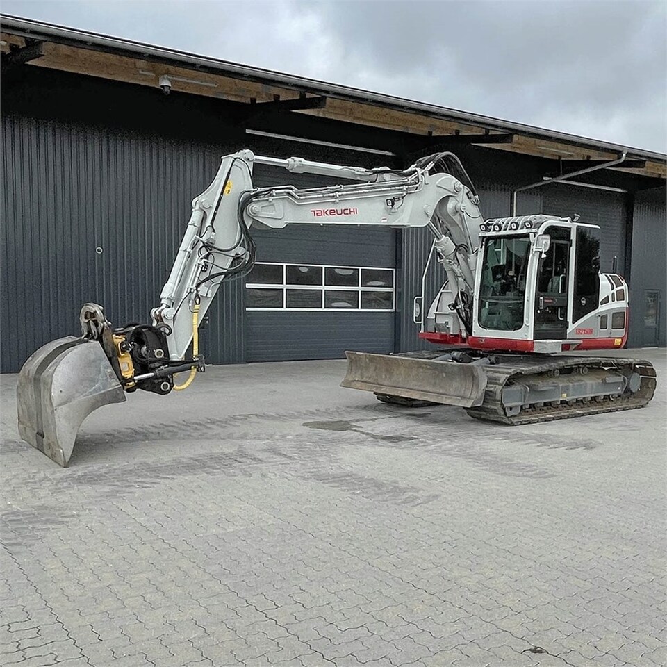 Crawler excavator Takeuchi TB 2150 R: picture 10
