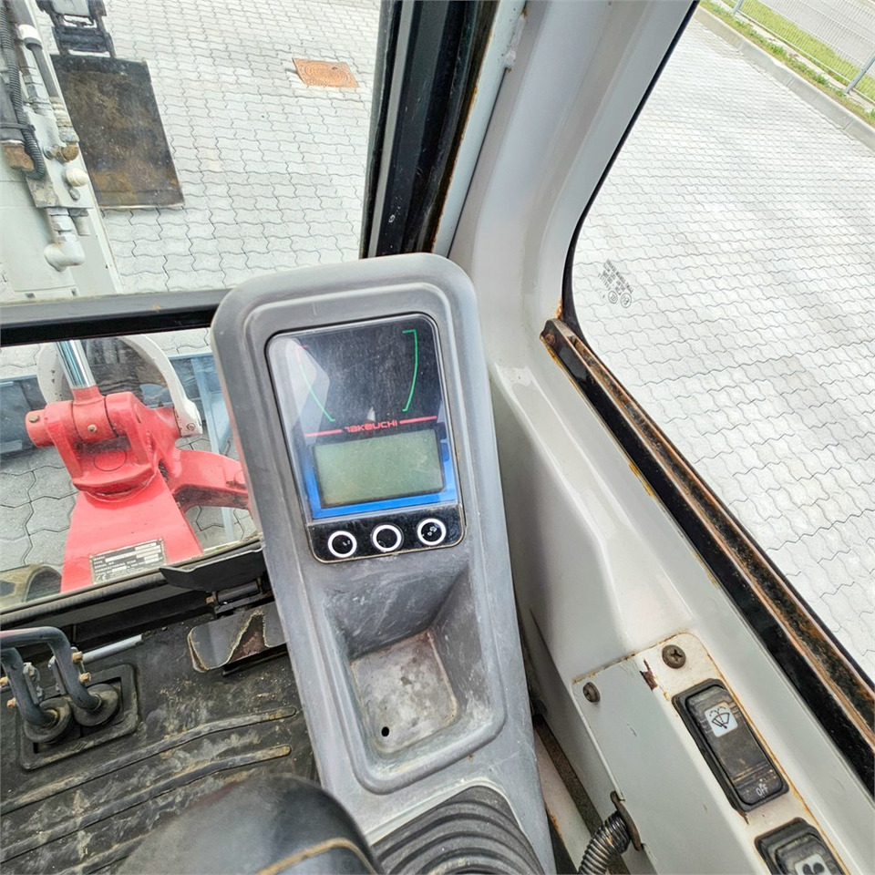 Mini excavator Takeuchi TB216: picture 11