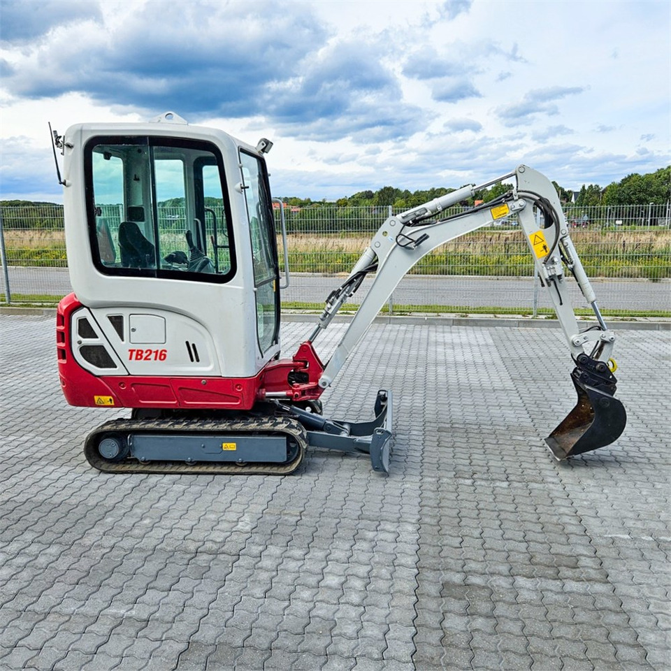 Mini excavator Takeuchi TB216: picture 5