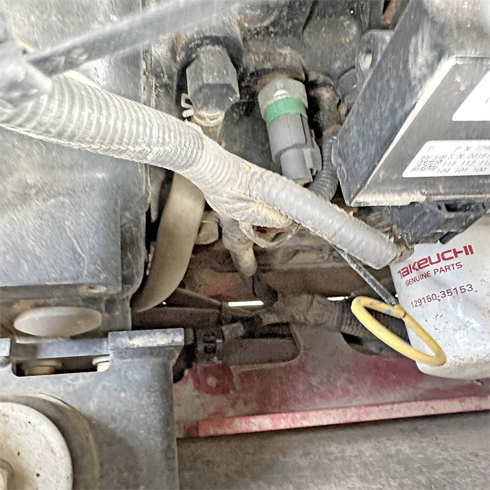 Mini excavator Takeuchi TB230: picture 37
