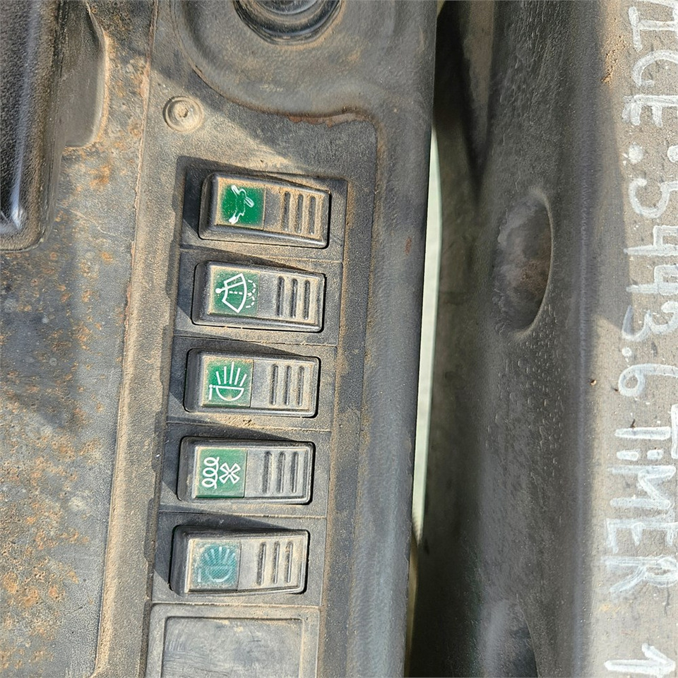 Mini excavator Terex TC16: picture 15