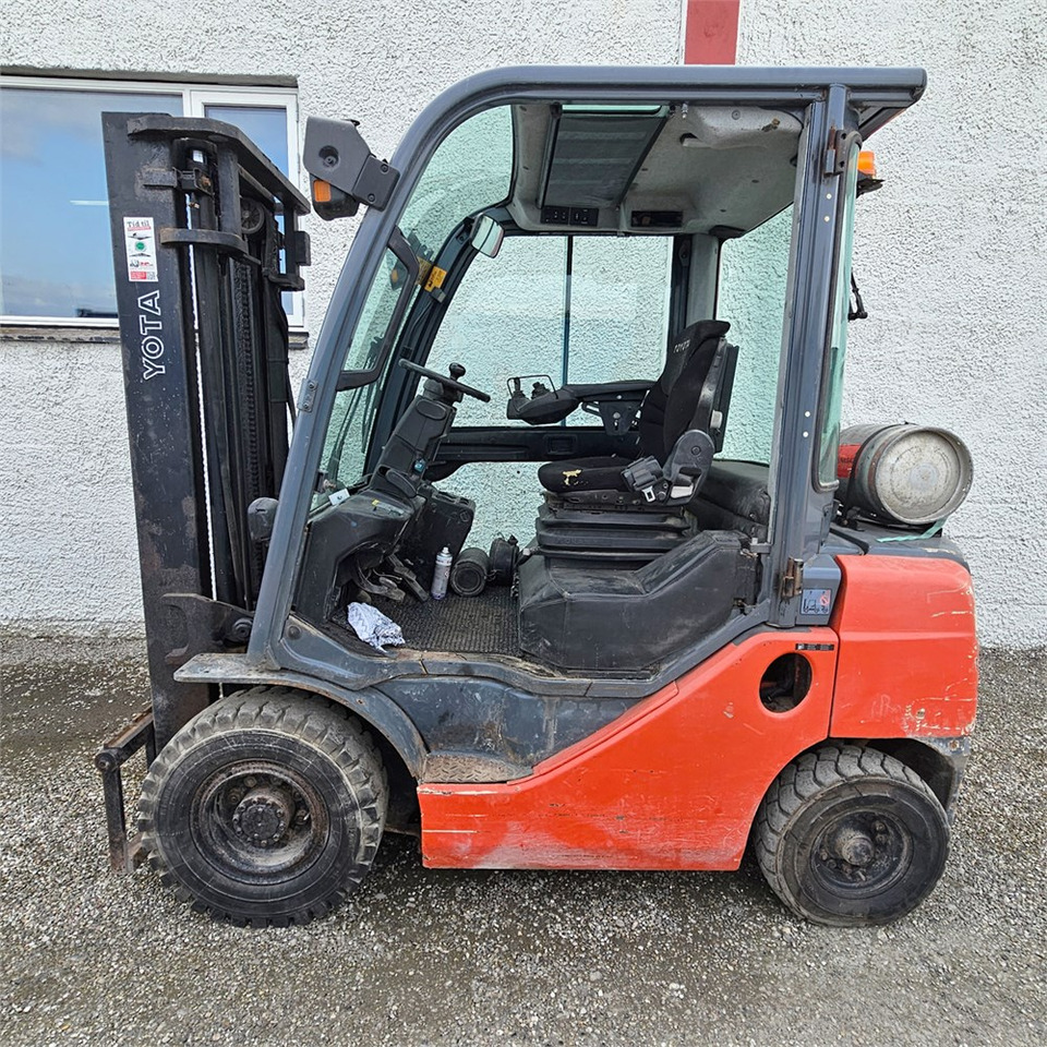 Toyota 02-8FGF25 - Forklift: picture 3 Toyota 02-8FGF25 - Forklift: picture 3