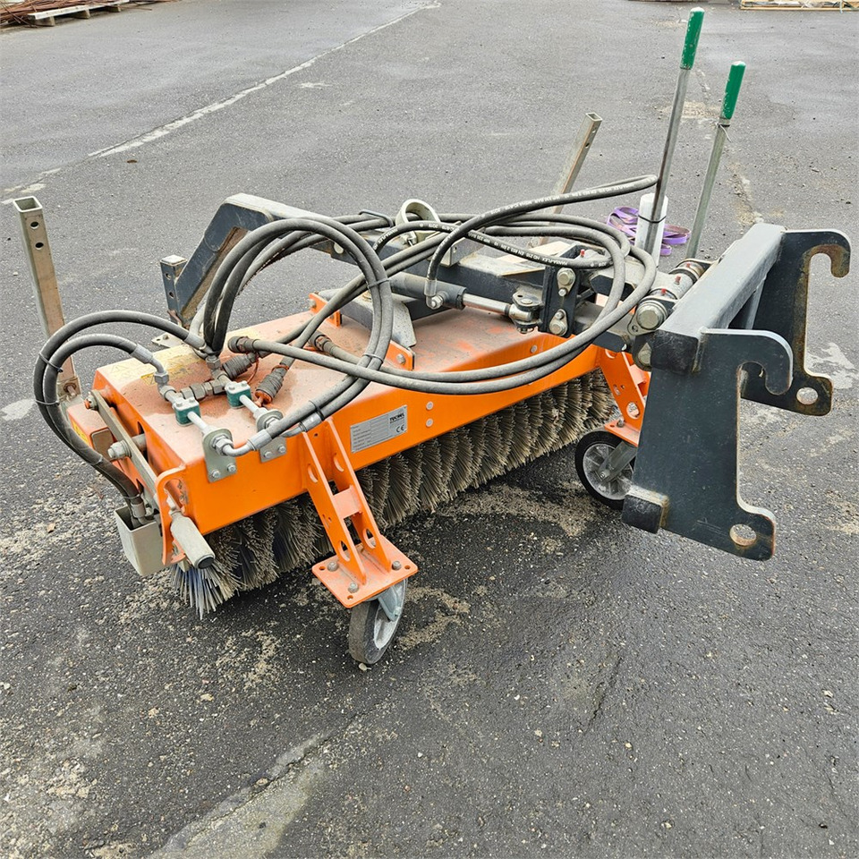 Tuchel Plus 590 - 135 - Broom: picture 4 Tuchel Plus 590 - 135 - Broom: picture 4