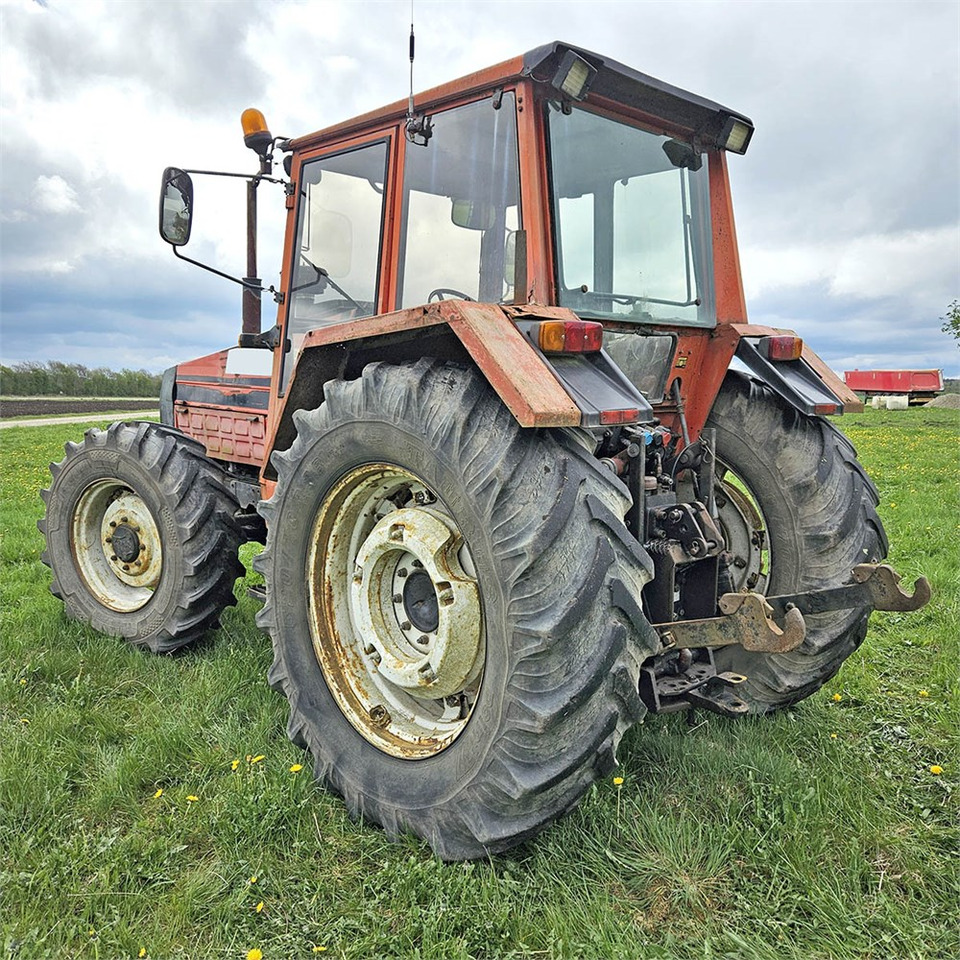 Valmet 905 - Farm tractor: picture 3 Valmet 905 - Farm tractor: picture 3