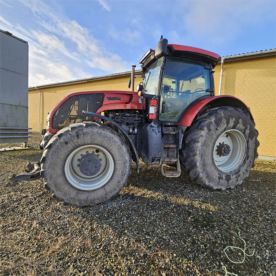 Valtra S322 - Farm tractor: picture 4 Valtra S322 - Farm tractor: picture 4