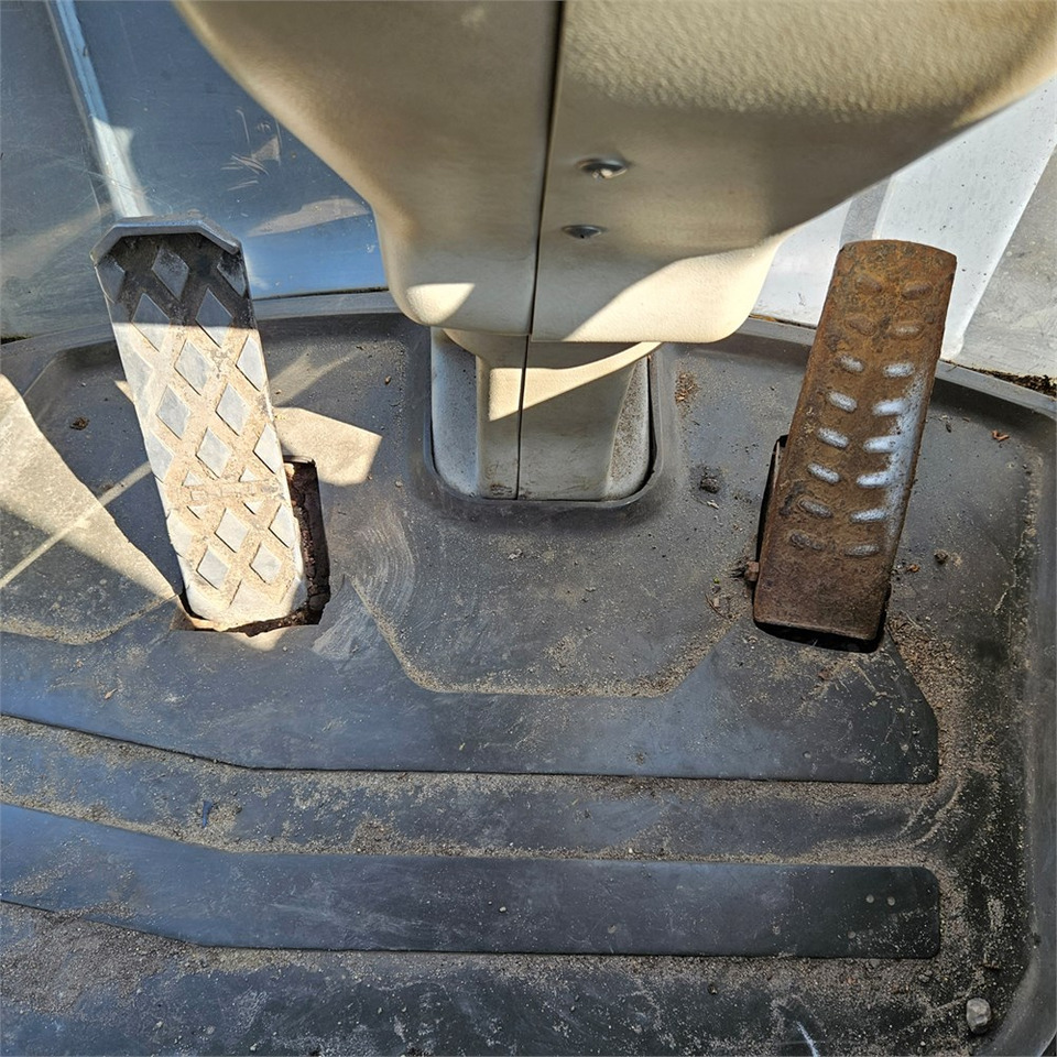 Wheel loader Venieri VF963: picture 15