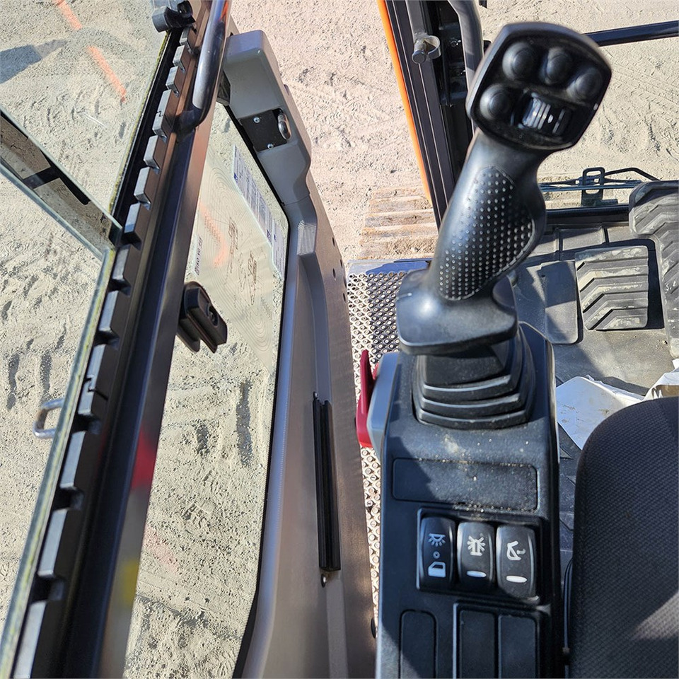 Crawler excavator Volvo EC200 EL: picture 12