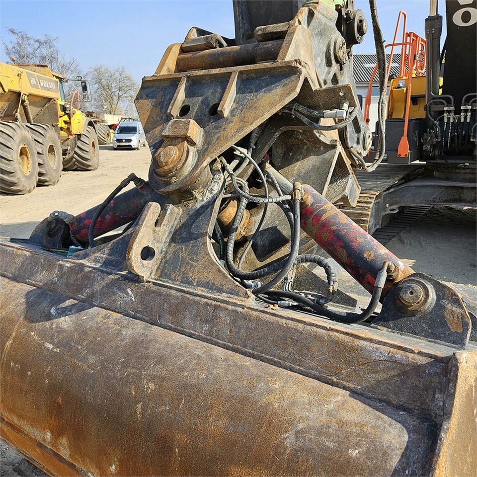 Crawler excavator Volvo EC200 EL: picture 38