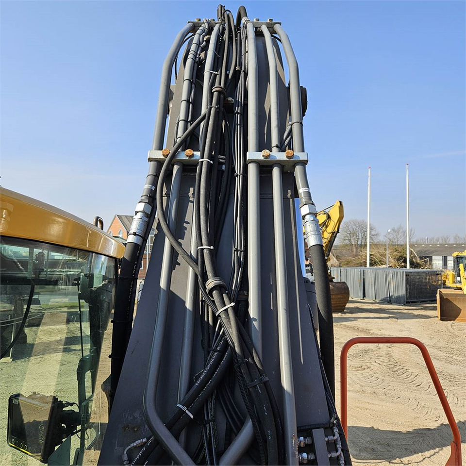 Crawler excavator Volvo EC200 EL: picture 24